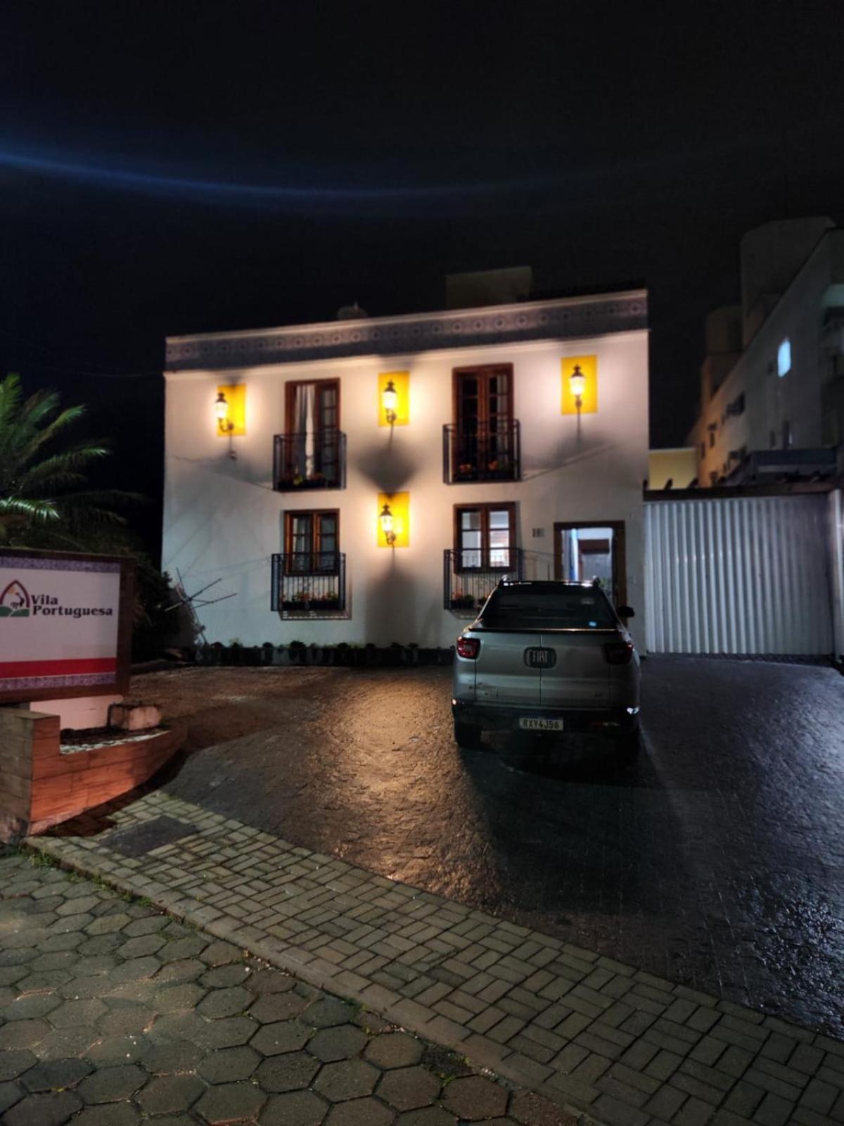 Portuguesa 3*